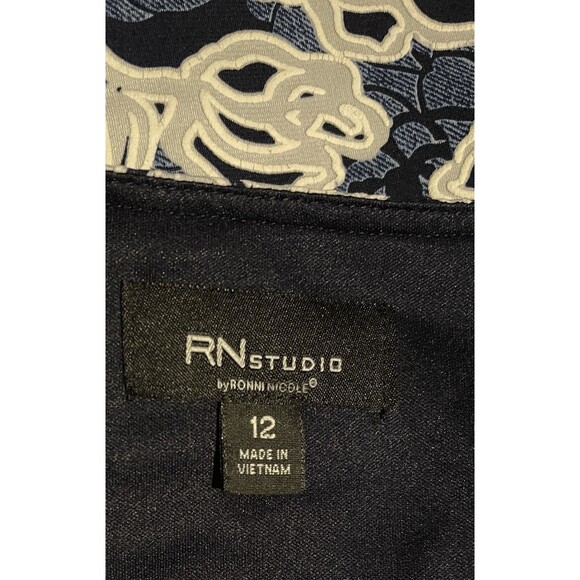 RN STUDIO by RONNI NICOLE Damask White Roses Navy Blue Fit & Flare Dress 12 - Picture 2 of 9